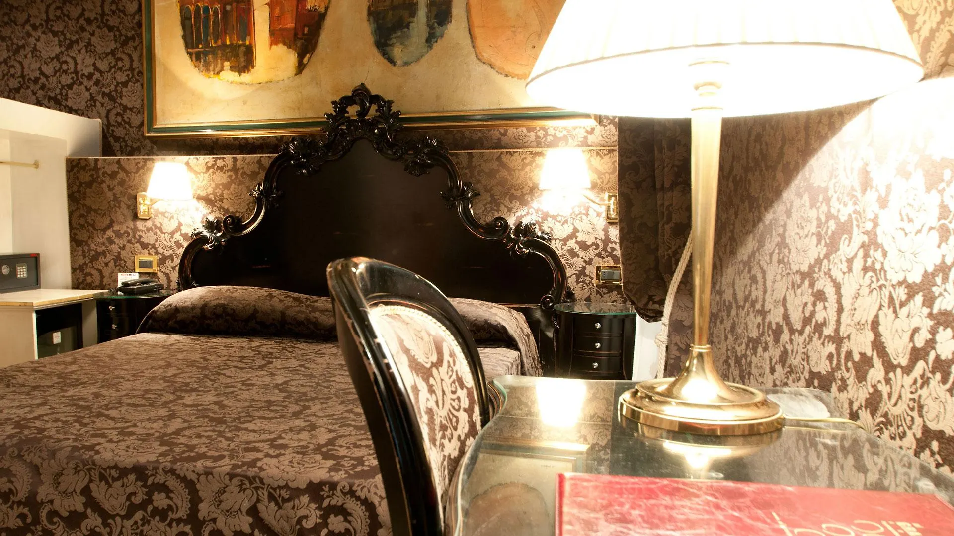Hotel Al Graspo De Ua Venice 3*,  Italy