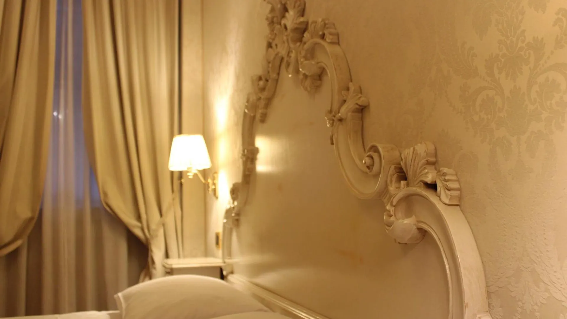 Hotel Al Graspo De Ua Venice 3*,  Italy