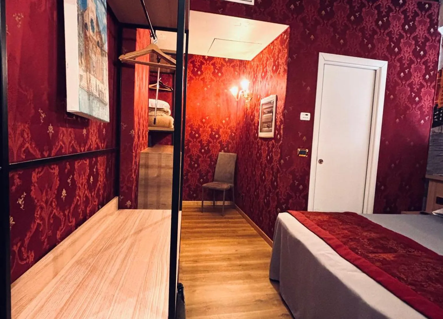 Hotel Al Graspo De Ua Venice 3*,  Italy