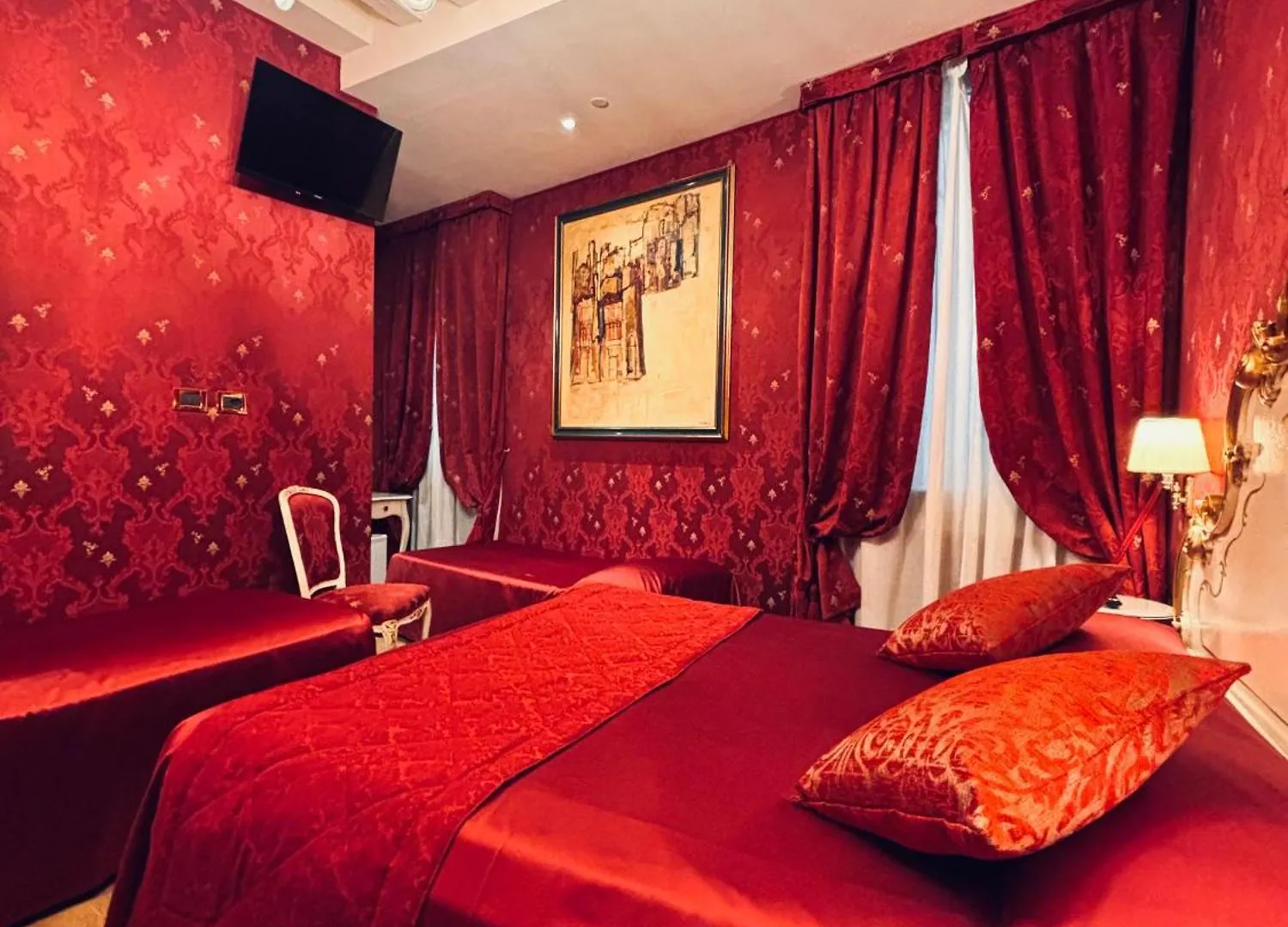 Hotel Al Graspo De Ua Venice 3*,  Italy