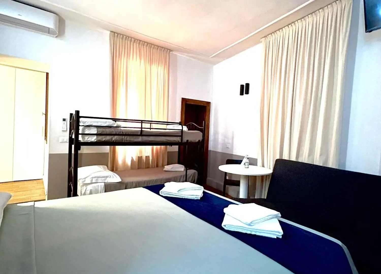 Hotel Al Graspo De Ua Venice 3*,  Italy
