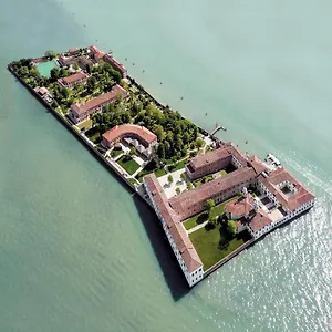 Szálloda Isola Di San Servolo - Centro