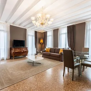 San Teodoro Palace - Luxury Appartamento