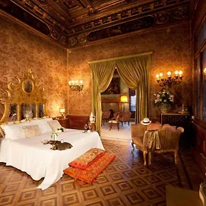 4* Casa de hóspedes Palazzetto Pisani Grand Canal